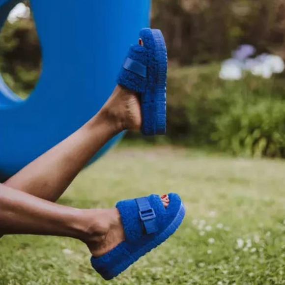 UGG Shoes - 💙UGG FLUFFITA 💙